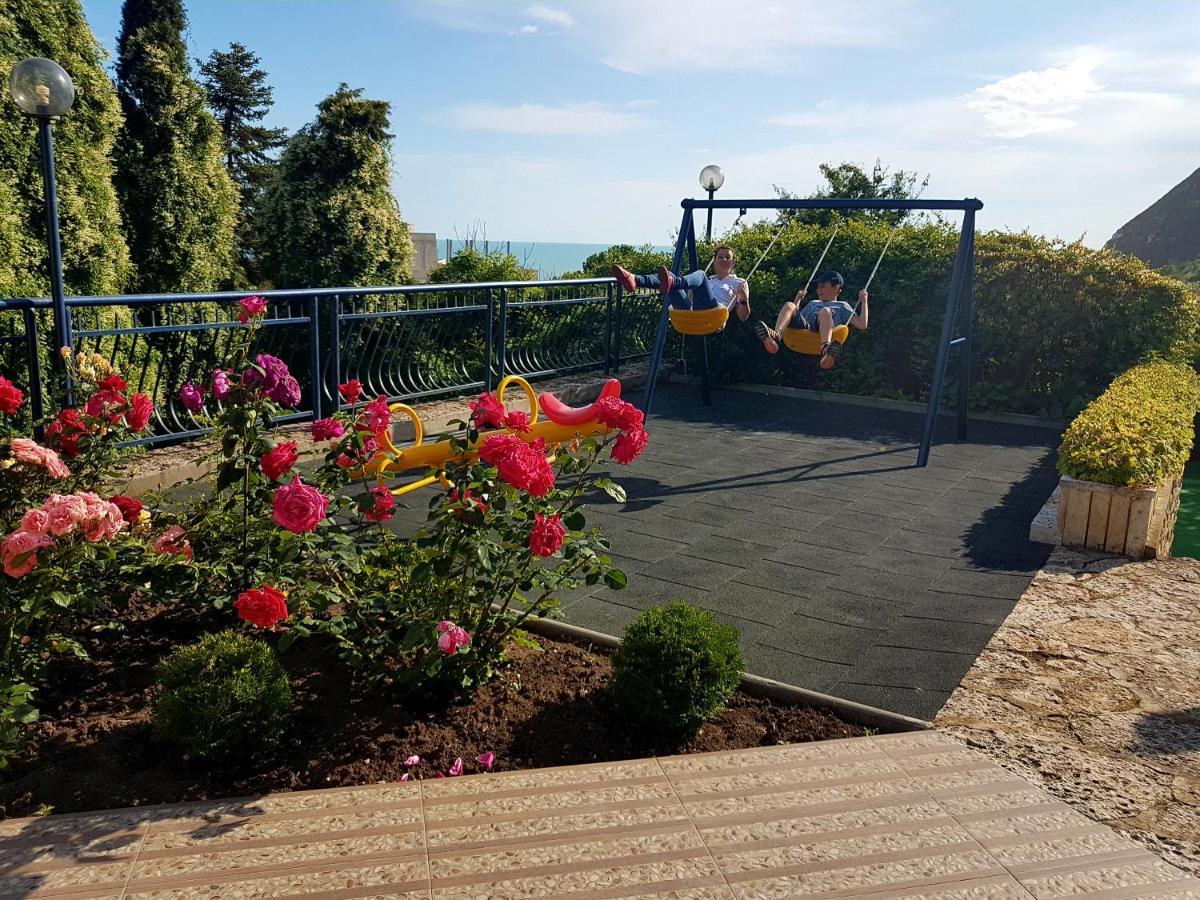 Family Hotel Venera Kawarna Zewnętrze zdjęcie