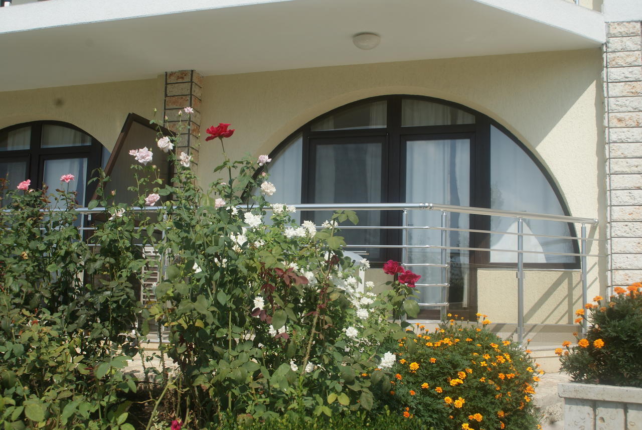 Family Hotel Venera Kawarna Zewnętrze zdjęcie